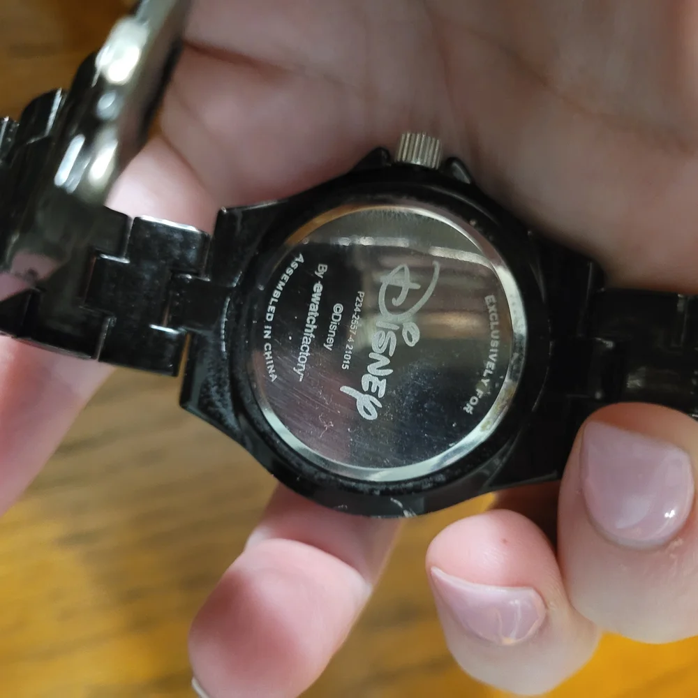 Elegant Black Disney Maleficent Watch with Silver Accents - Picture 2 of 3